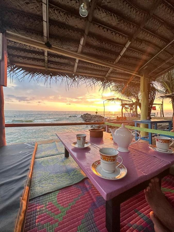 Oynise Beach Cabin Galle Ngoại thất bức ảnh