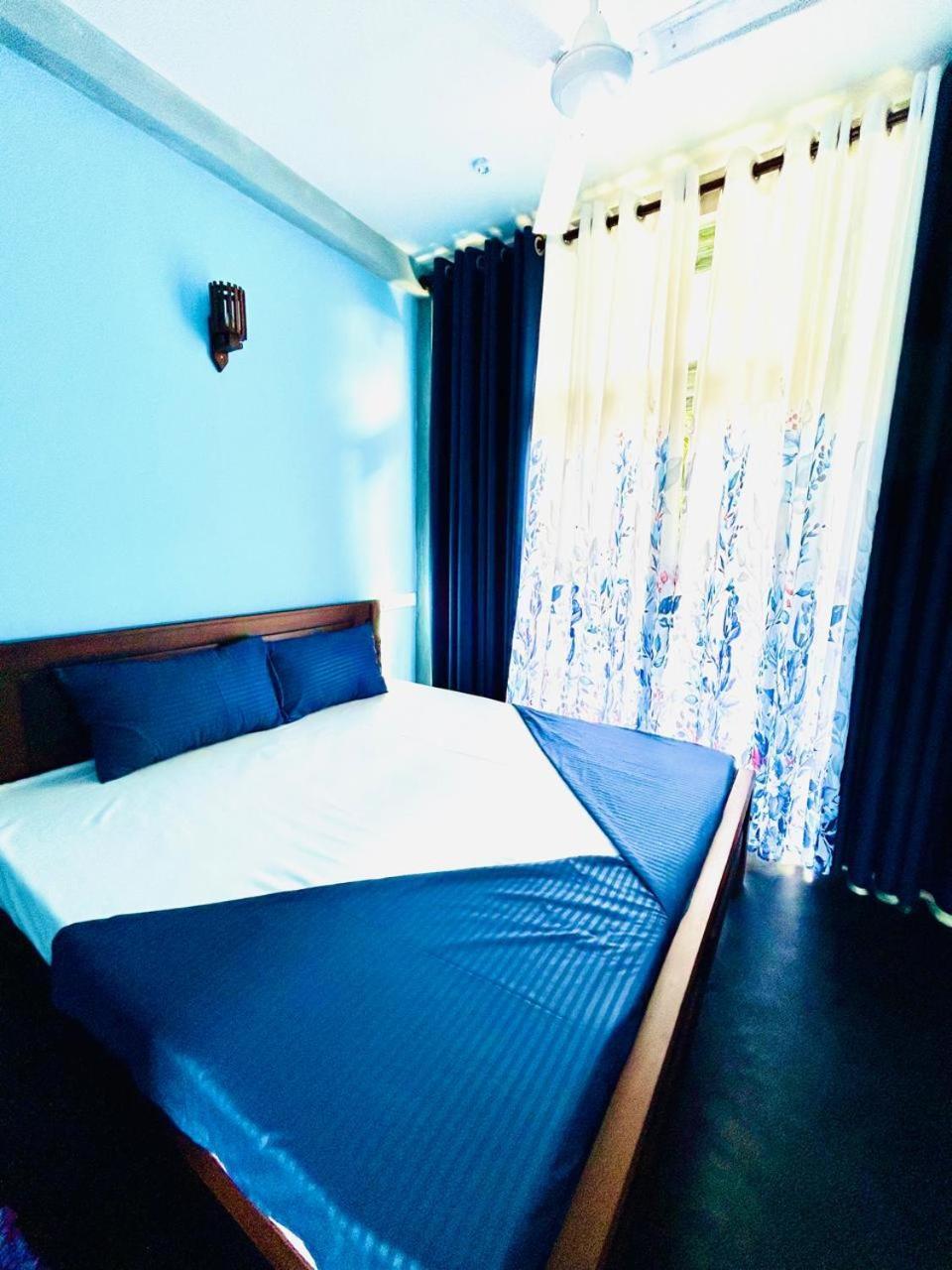 Oynise Beach Cabin Galle Phòng bức ảnh
